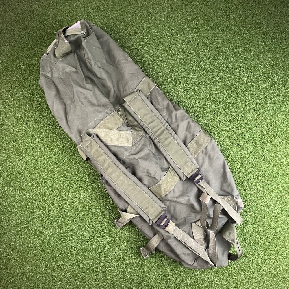 U.S. Military Army Surplus Zip Green Duffle Bag Back Pack - Picture 4 of 5